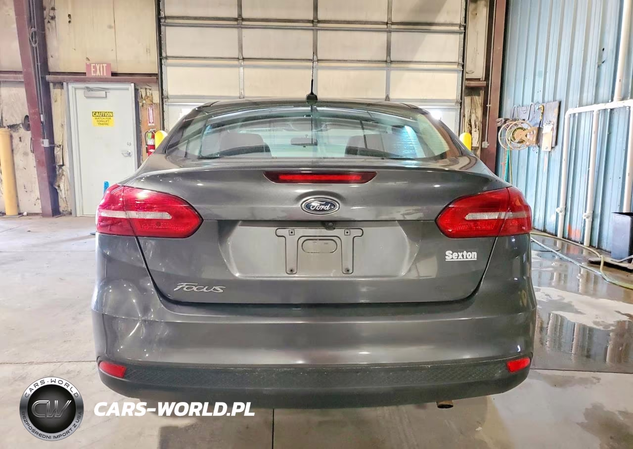 2018 Ford Focus S VIN:1FADP3E20JL309479 - 6