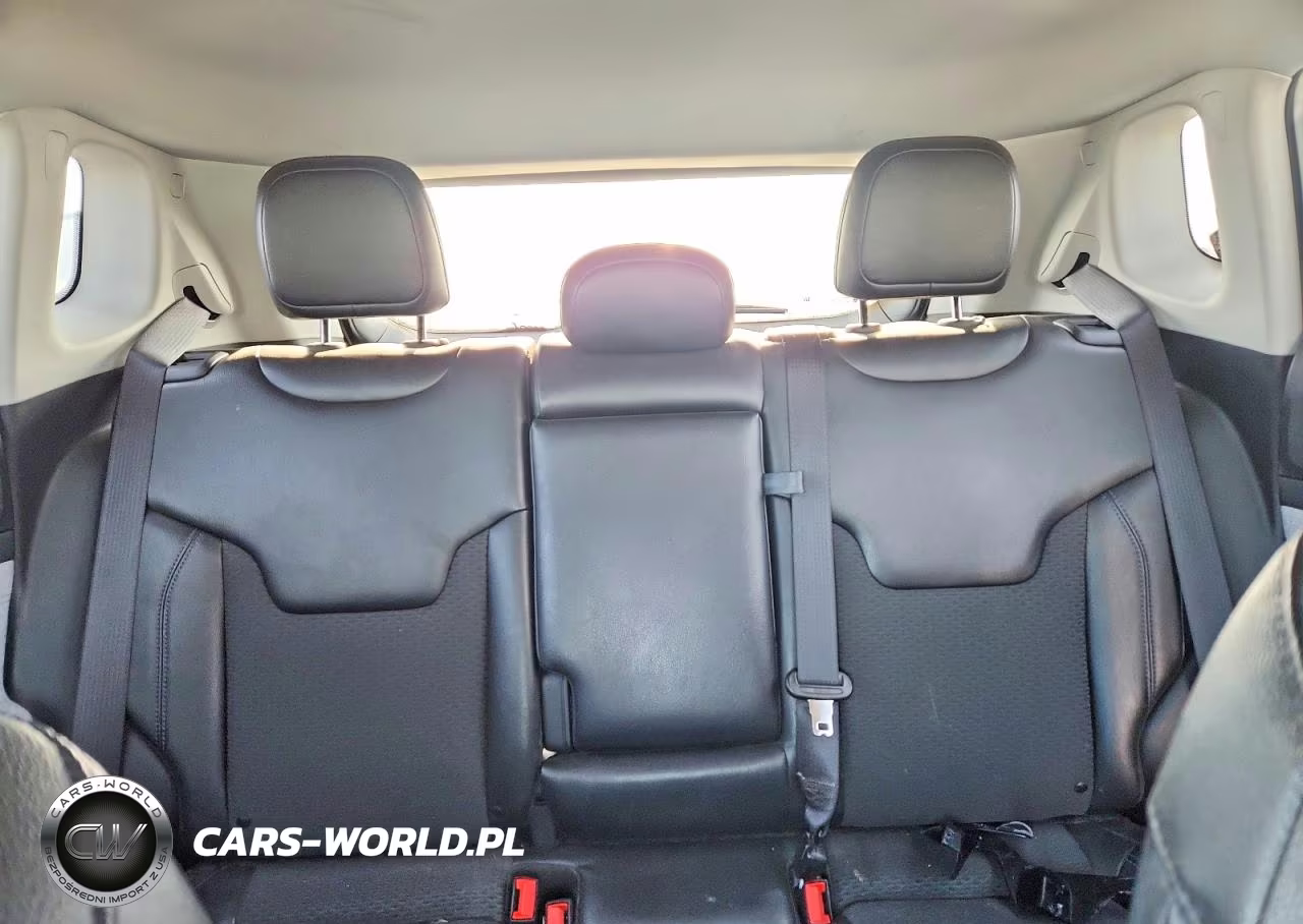 2022 Jeep Compass Latitude VIN:3C4NJDBB2NT231730 - 10