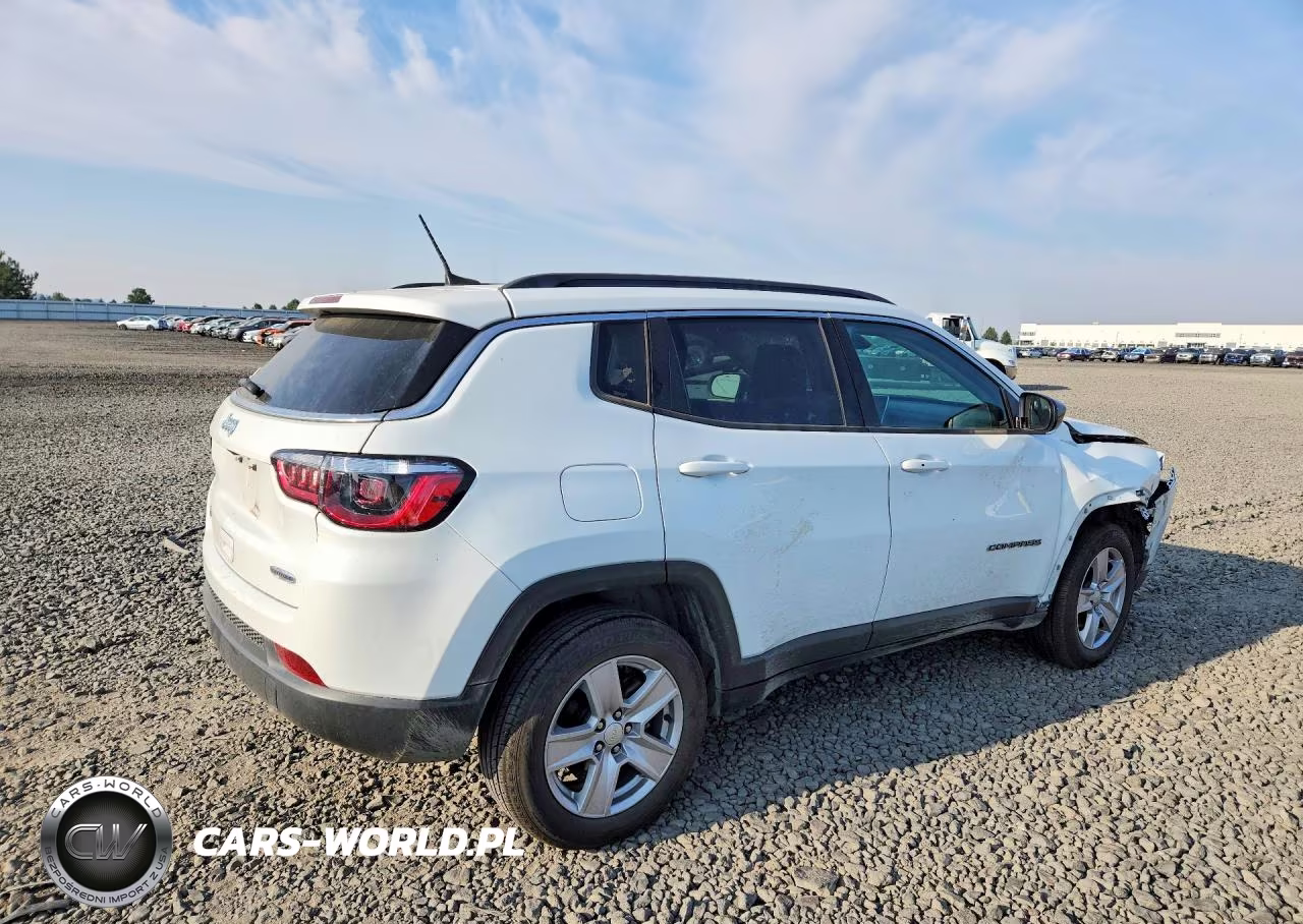 2022 Jeep Compass Latitude VIN:3C4NJDBB2NT231730 - 3