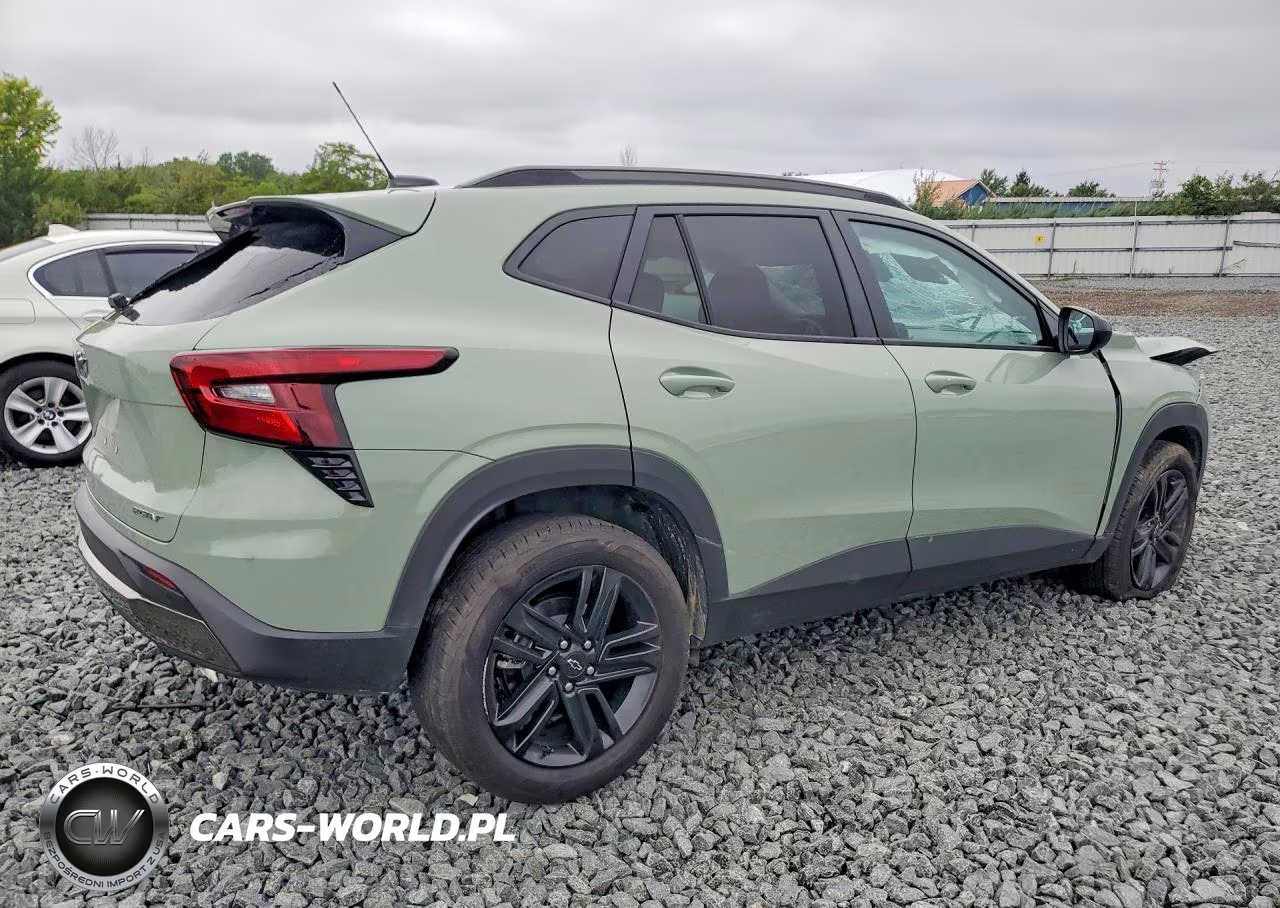 2025 Chevrolet Trax Activ VIN:KL77LKEP5SC230090 - 3