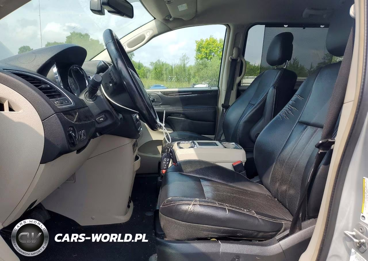 2011 Chrysler Town & Country Touring L VIN:2A4RR8DG4BR681902 - 7