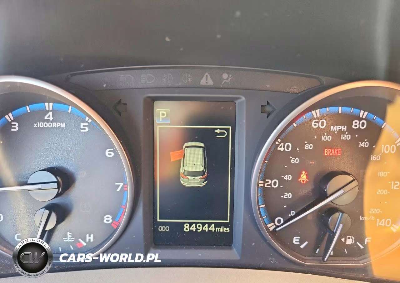 2018 Toyota Rav4 Xle VIN:2T3RFREV4JW815586 - 9