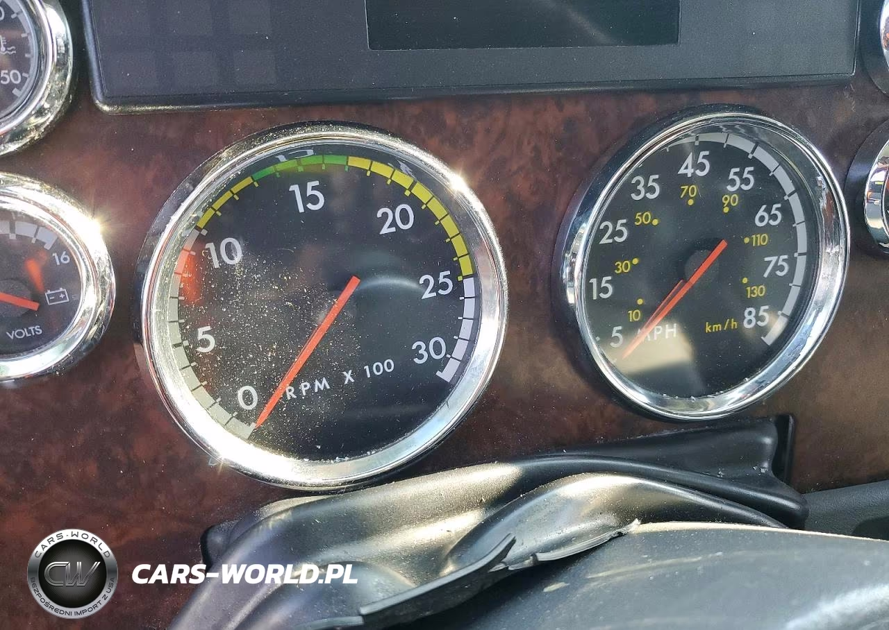 2005 Freightliner Cst120 Semi Truck VIN:1FUJBBCG55LM22637 - 9