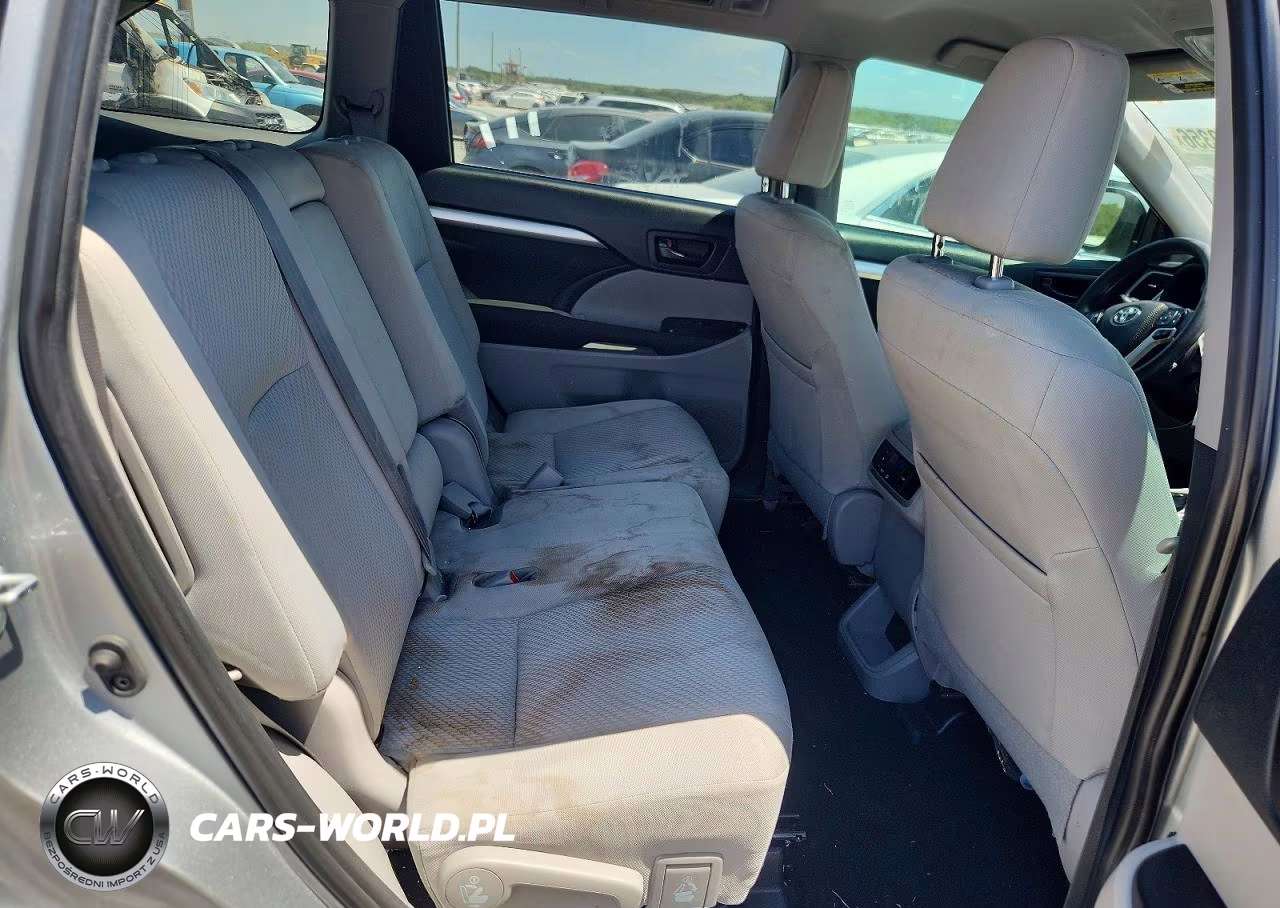 2019 Toyota Highlander Le VIN:5TDZZRFH8KS295685 - 11