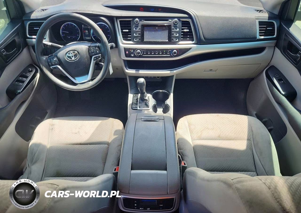 2019 Toyota Highlander Le VIN:5TDZZRFH8KS295685 - 8