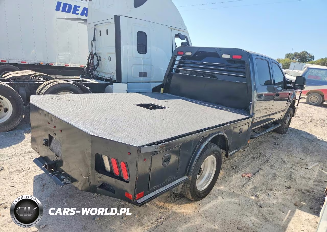 2018 Ford F350 Super Duty VIN:1FD8W3HT3JEC18533 - 3