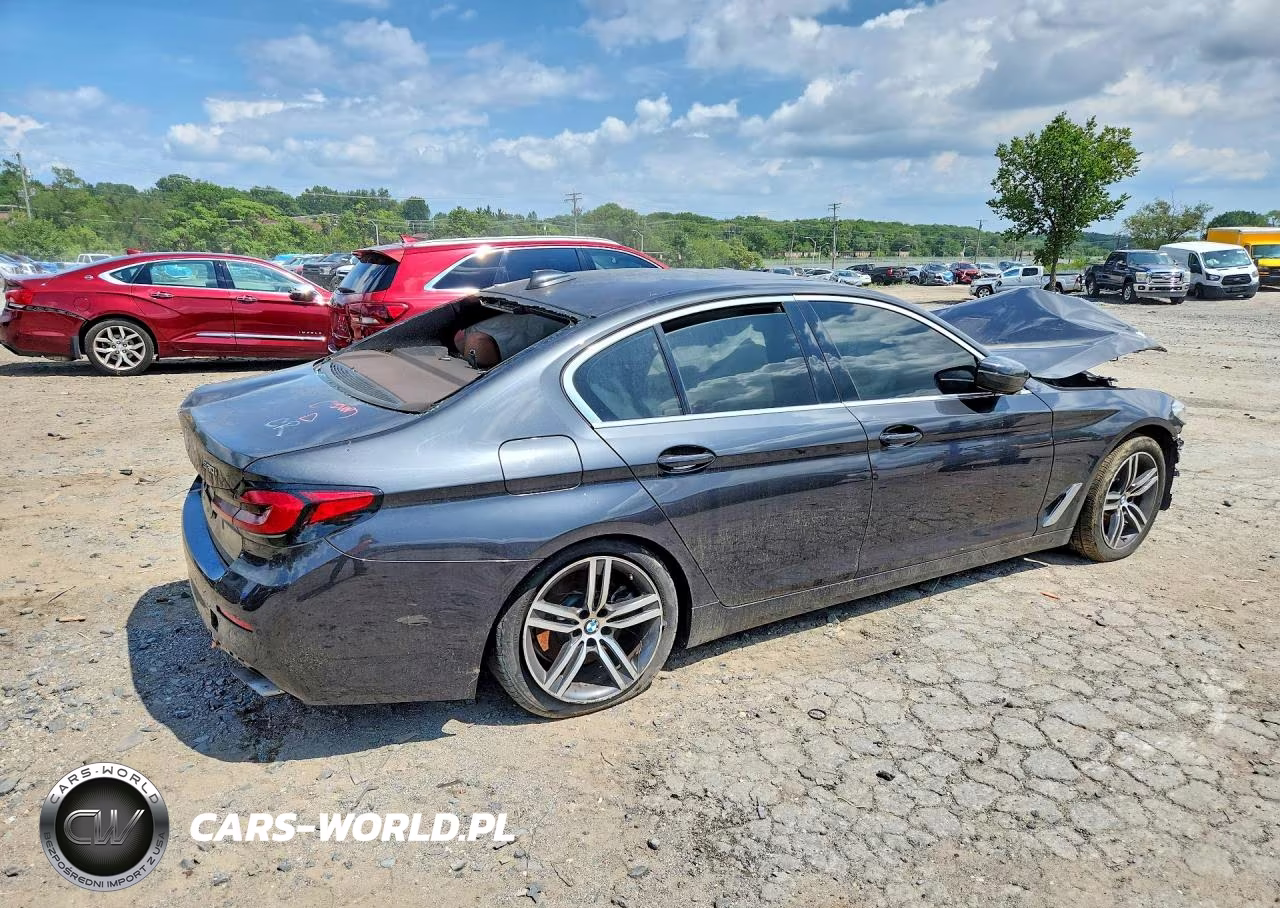 2021 BMW 530 Xi VIN:WBA13BJ02MCG07558 - 3