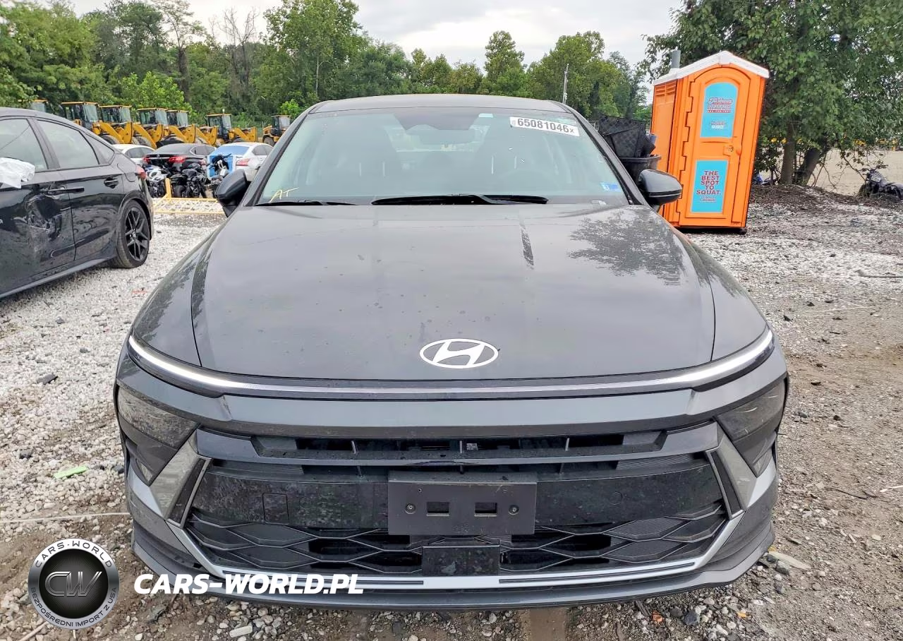 2026 Hyundai Sonata Hybrid Blue VIN:KMHL24JJXTA155834 - 5