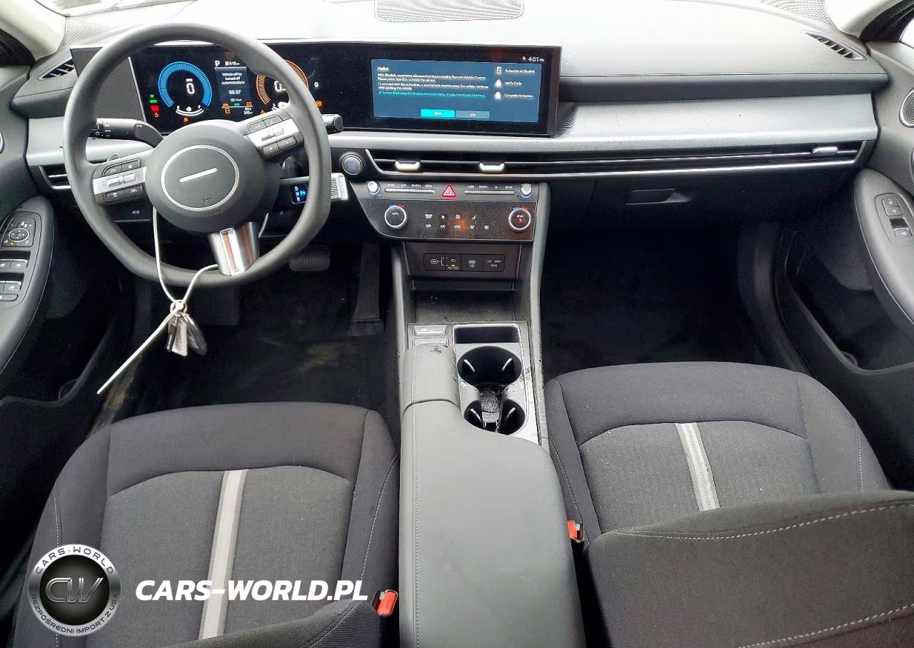 2026 Hyundai Sonata Hybrid Blue VIN:KMHL24JJXTA155834 - 8