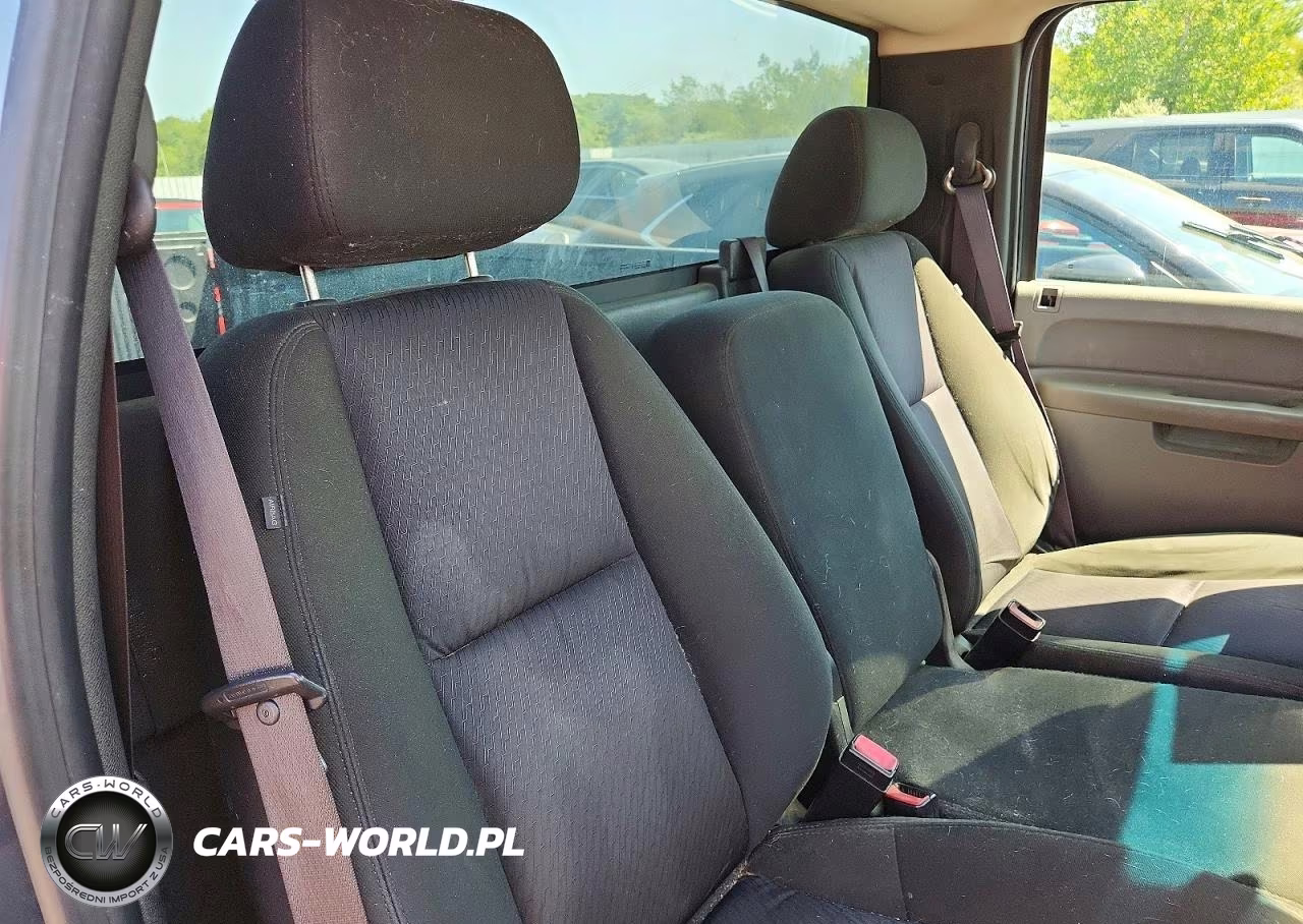2010 Chevrolet Silverado K1500 VIN:1GCPKPEAXAZ277545 - 10