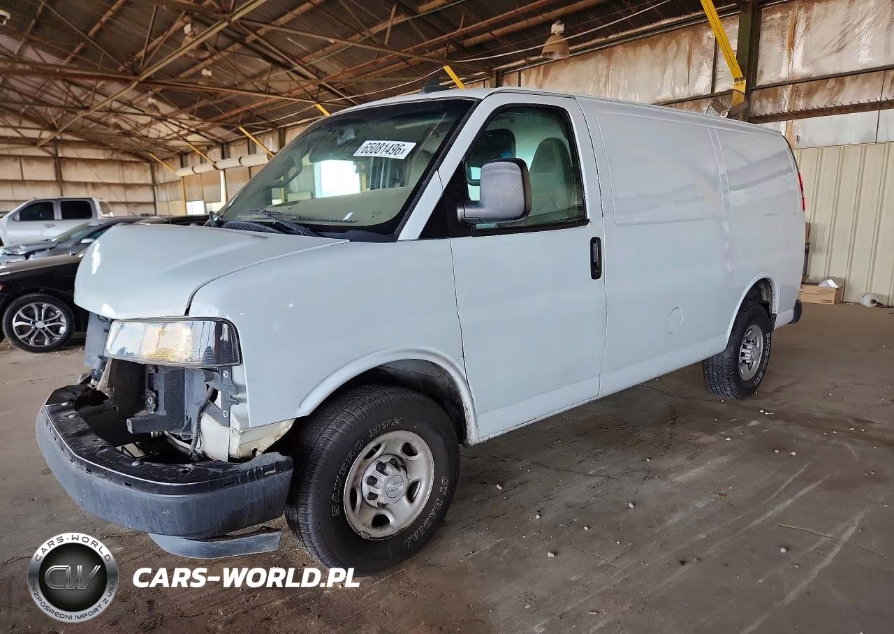 2018 Chevrolet Express G2500 Delivery Van VIN:1GCWGAFP5J1283779 - 1