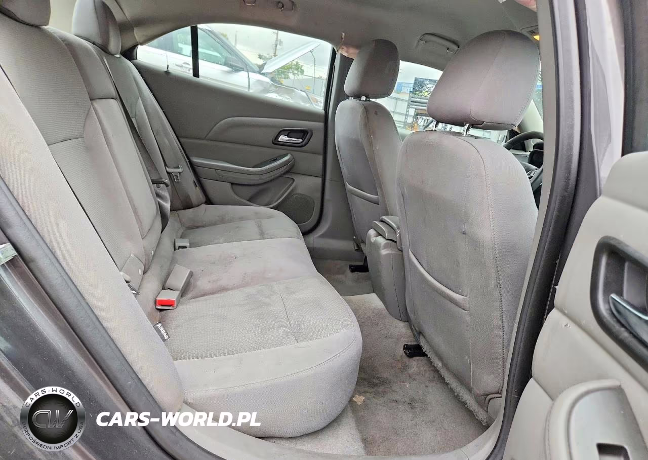 2013 Chevrolet Malibu Ls VIN:1G11B5SA7DF352635 - 10