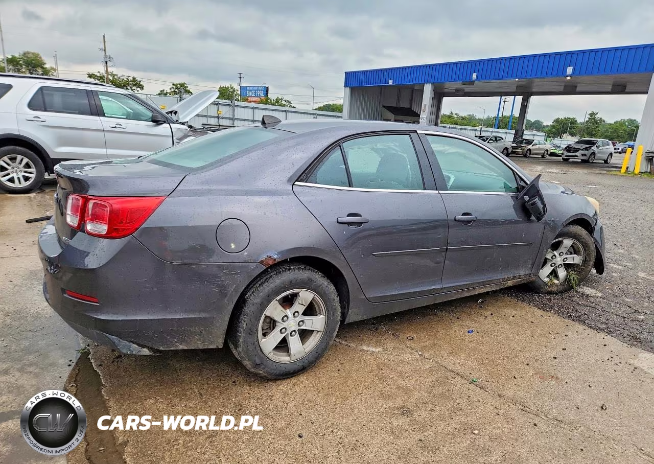 2013 Chevrolet Malibu Ls VIN:1G11B5SA7DF352635 - 3