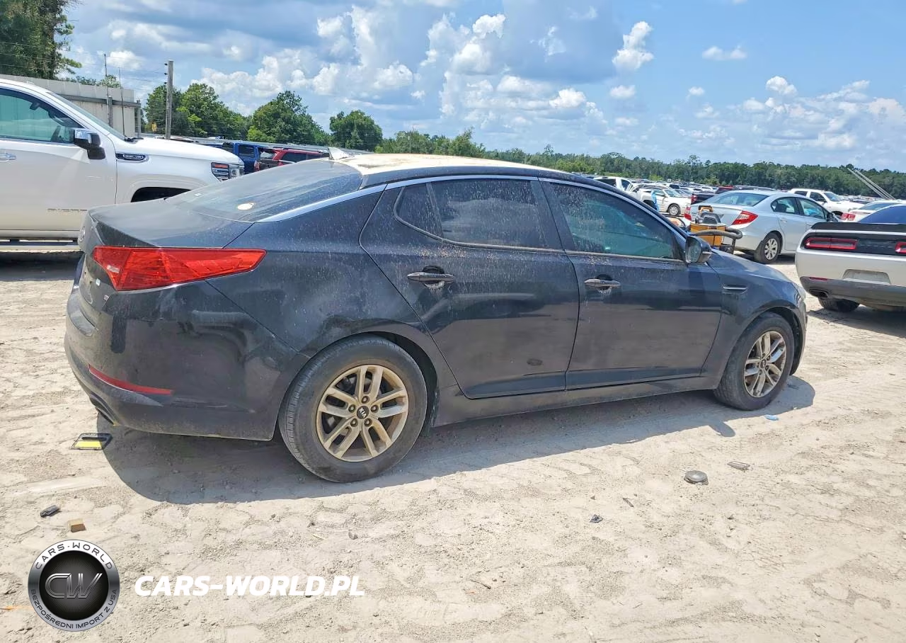 2011 Kia Optima Lx VIN:KNAGM4A79B5136992 - 3