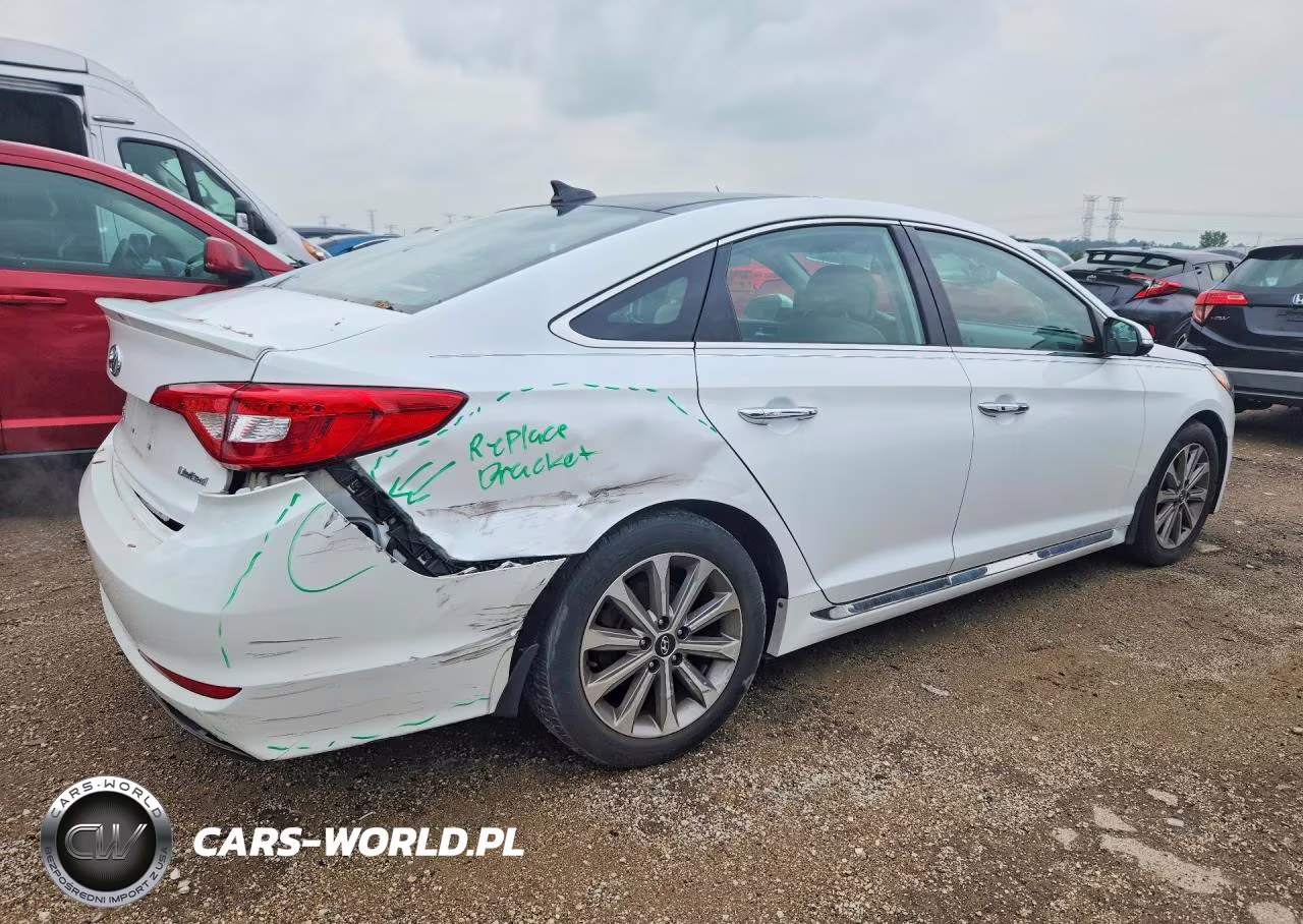 2016 Hyundai Sonata Limited VIN:5NPE34AF1GH310713 - 3