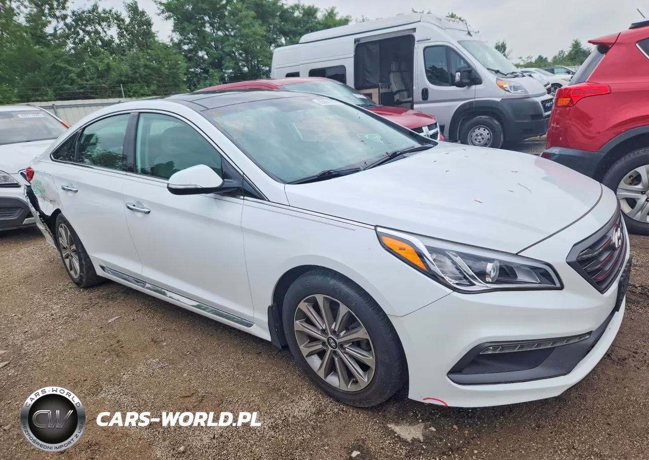 2016 Hyundai Sonata Limited VIN:5NPE34AF1GH310713 - 4