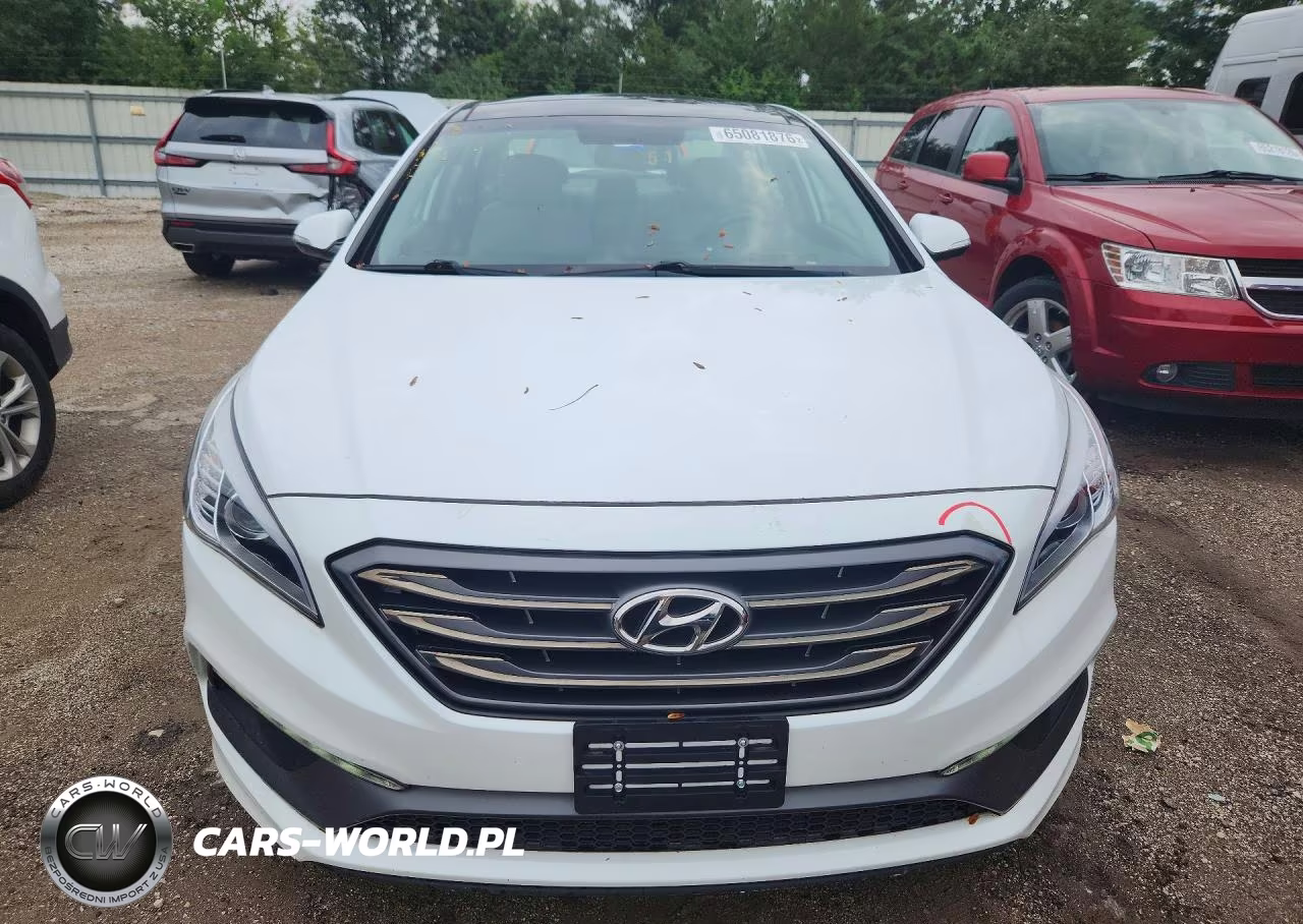 2016 Hyundai Sonata Limited VIN:5NPE34AF1GH310713 - 5