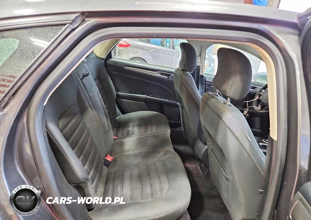 2017 Ford Fusion Se VIN:3FA6P0H73HR359402 - 10