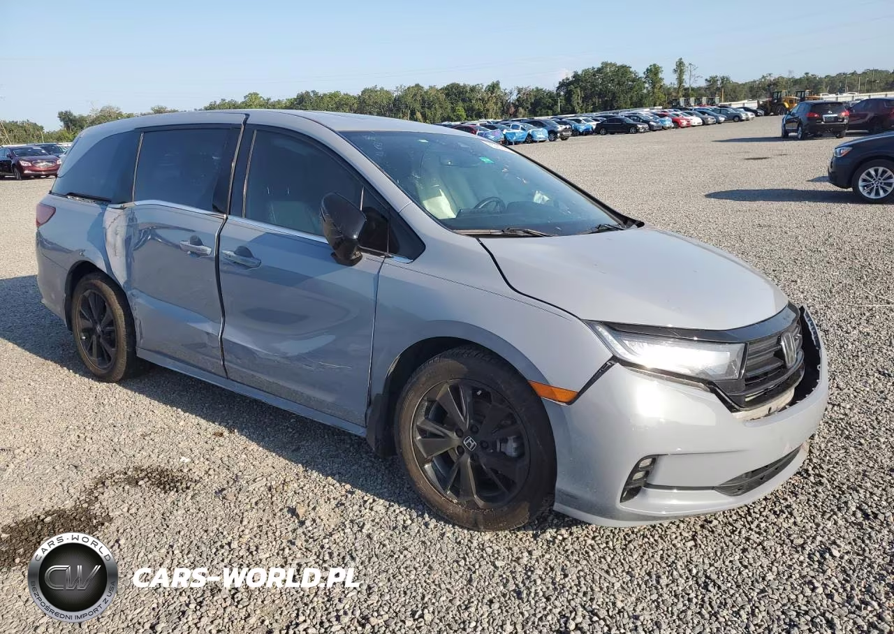 2023 Honda Odyssey Sport-L VIN:5FNRL6H73PB031872 - 4