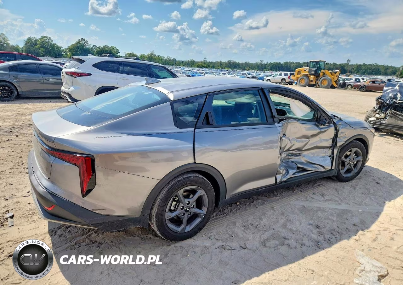 2026 Kia K4 Lxs VIN:3KPFT4DE0TE317464 - 3