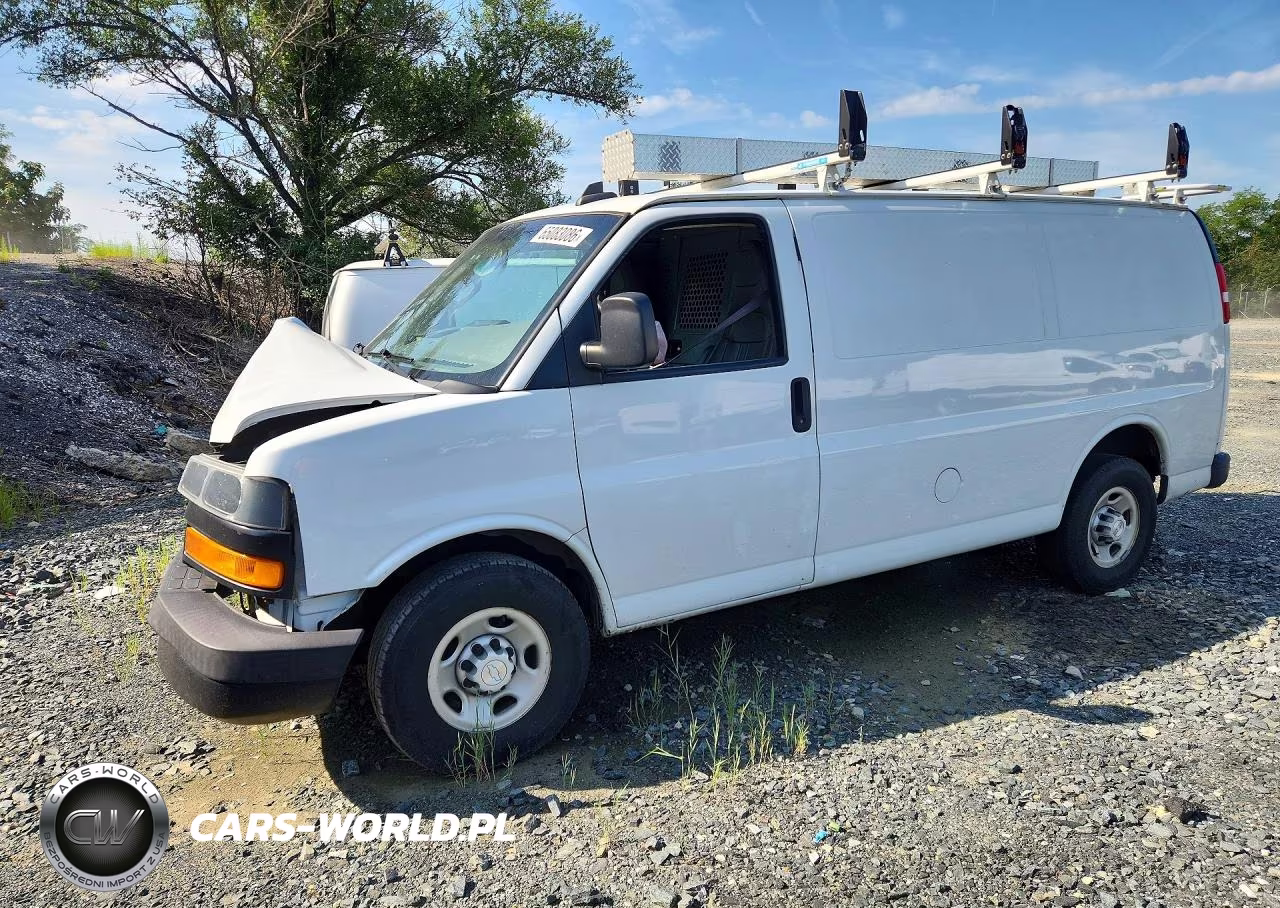 2018 Chevrolet Express G3500 VIN:1GCZGGFG4J1335743 - 1
