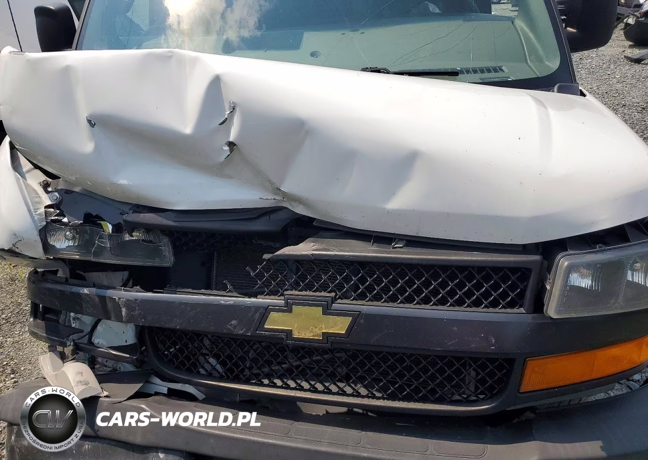 2018 Chevrolet Express G3500 VIN:1GCZGGFG4J1335743 - 12