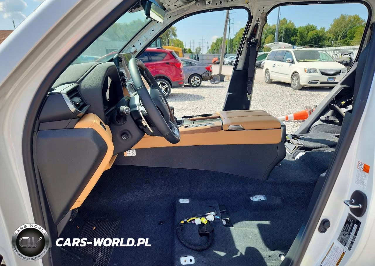 2026 Lexus Lx 600 Luxury VIN:JTJGB7CX7T4091370 - 7