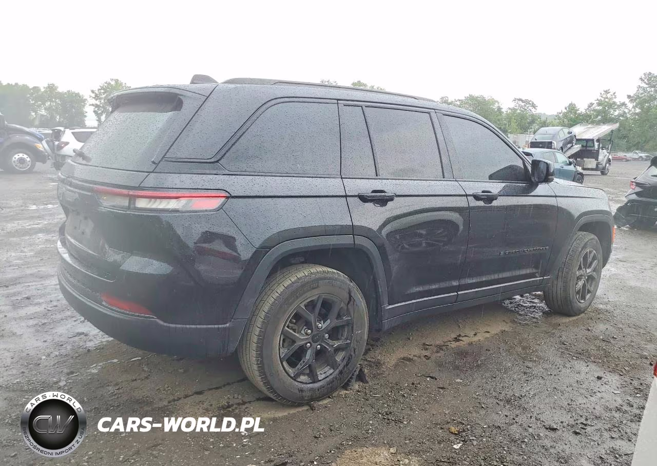 2024 Jeep Grand Cherokee Laredo VIN:1C4RJHAG9RC256650 - 3