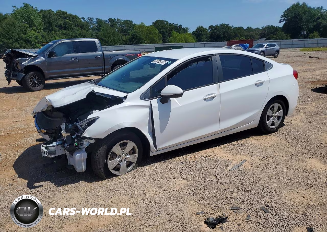 2017 Chevrolet Cruze Ls – zdjęcie 1 z 12