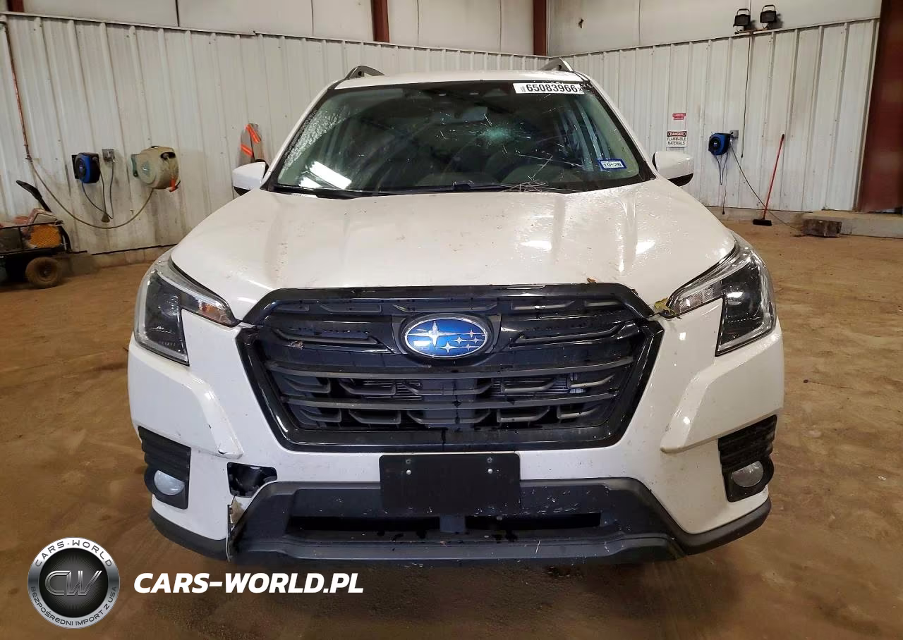 2023 Subaru Forester Premium VIN:JF2SKAEC2PH405527 - 5