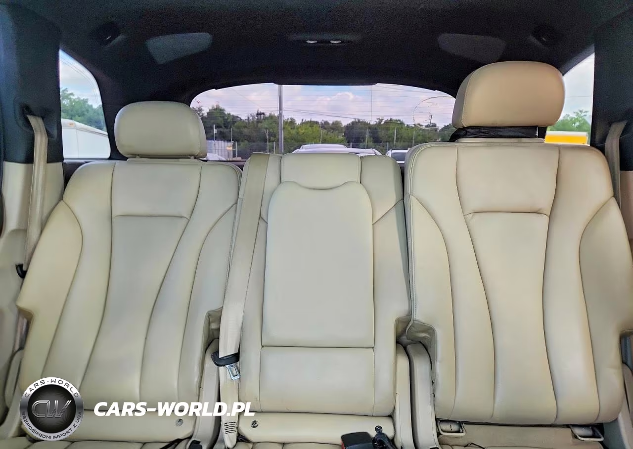 2018 Audi Q7 Premium Plus VIN:WA1LHAF72JD000585 - 10