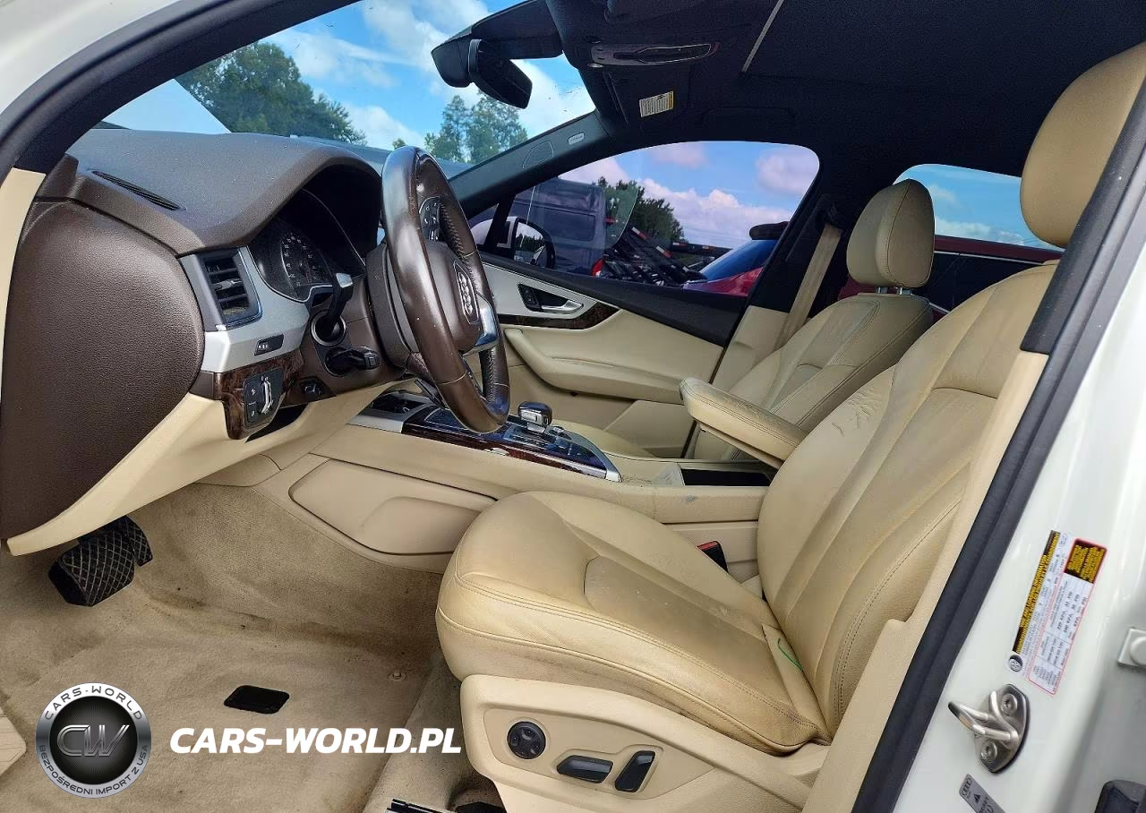 2018 Audi Q7 Premium Plus VIN:WA1LHAF72JD000585 - 7