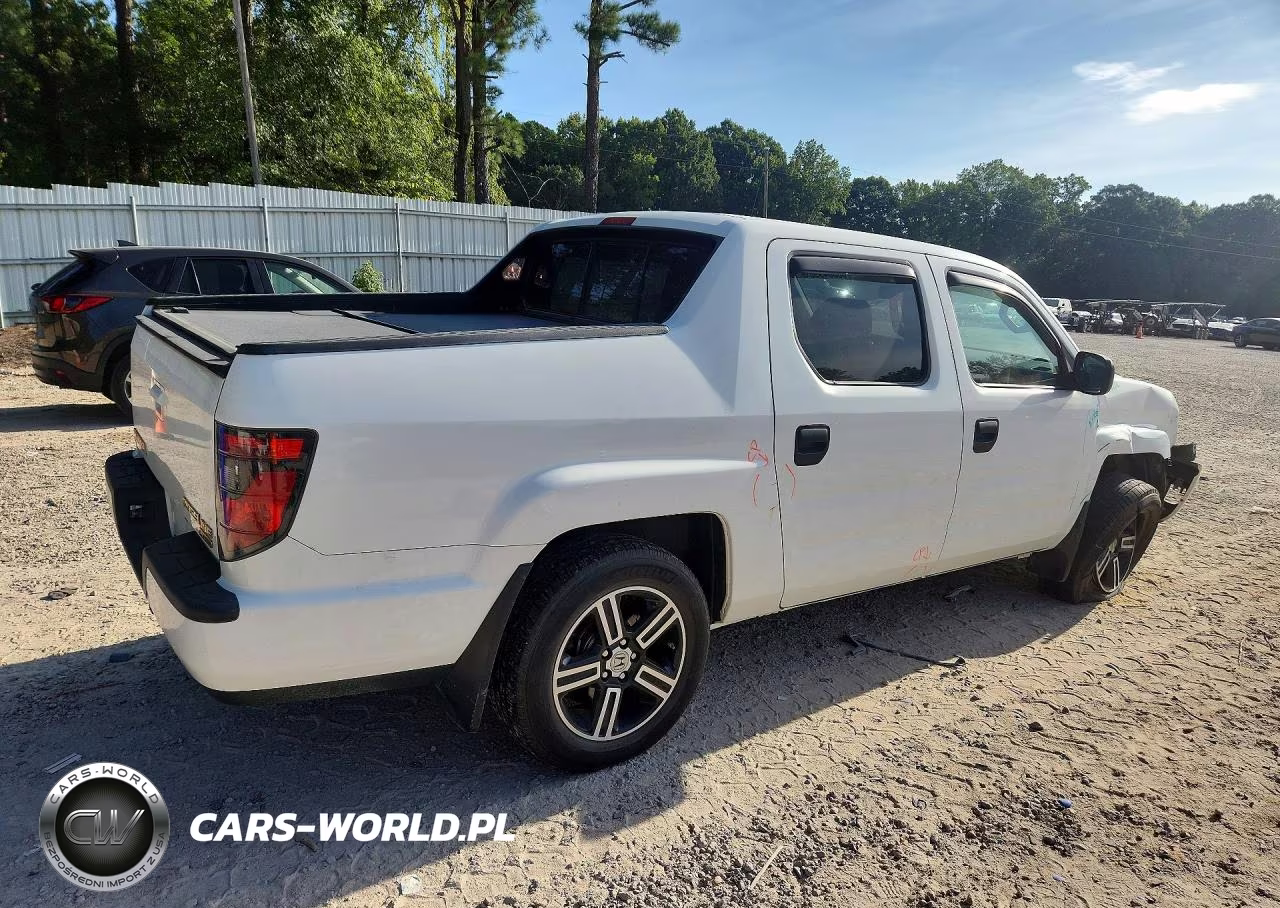 2014 Honda Ridgeline Sport VIN:5FPYK1F72EB012514 - 3