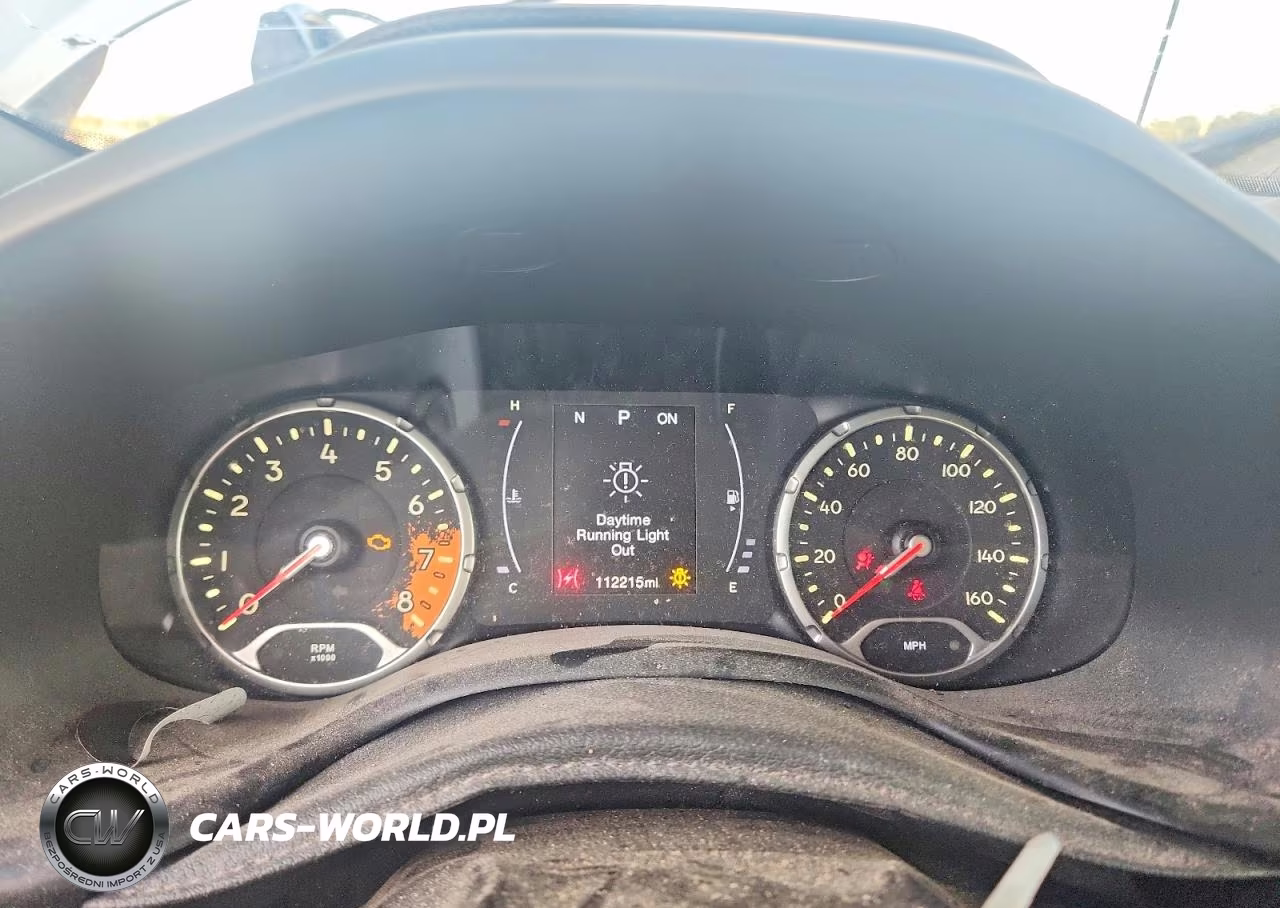 2018 Jeep Renegade Latitude VIN:ZACCJABB7JPH63837 - 9