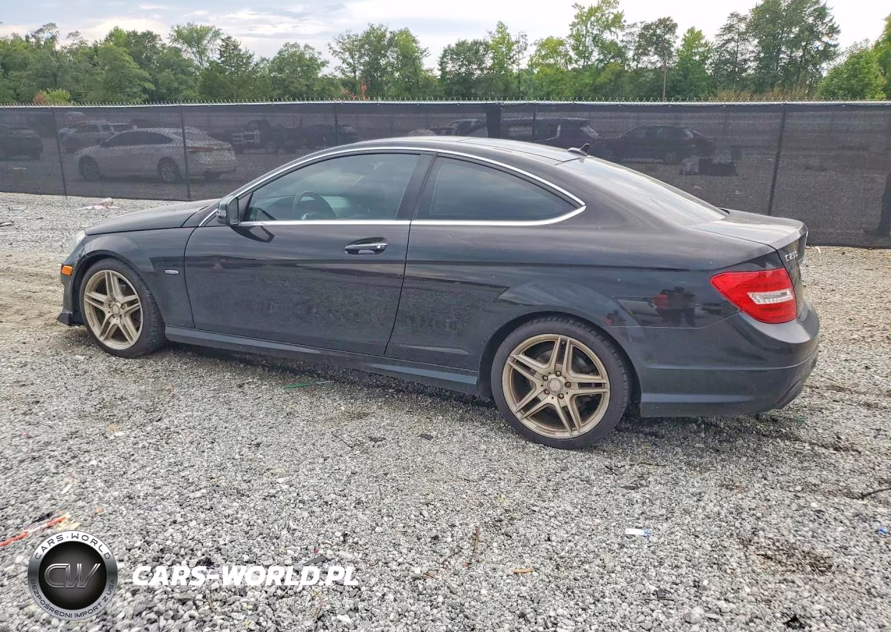 MERCEDES-BENZ C 250 VIN:WDDGJ4HB9CF903599 - 2