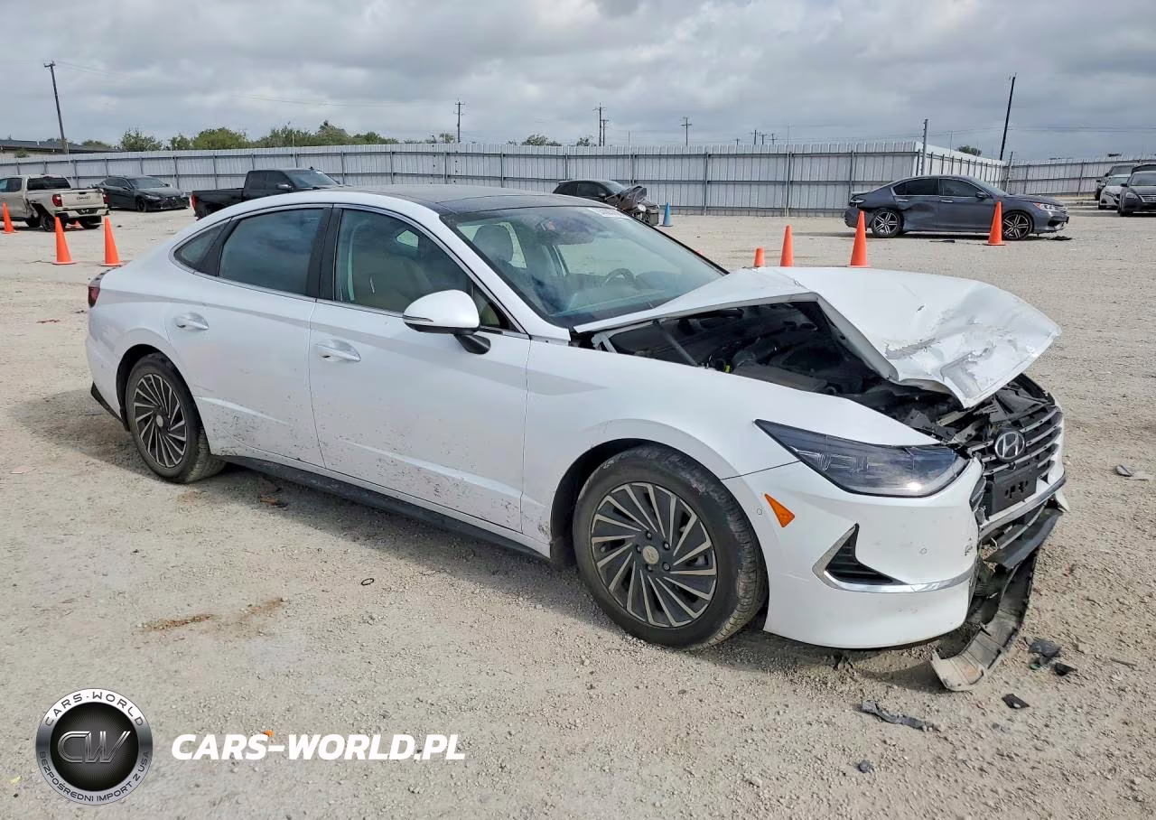 2023 Hyundai Sonata Hybrid Limited VIN:KMHL54JJ2PA069964 - 4