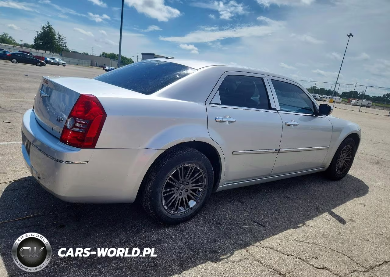 2010 Chrysler 300 Touring VIN:2C3CA5CV3AH284627 - 3