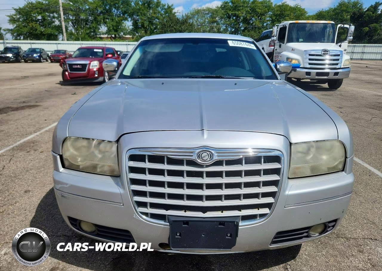 2010 Chrysler 300 Touring VIN:2C3CA5CV3AH284627 - 5
