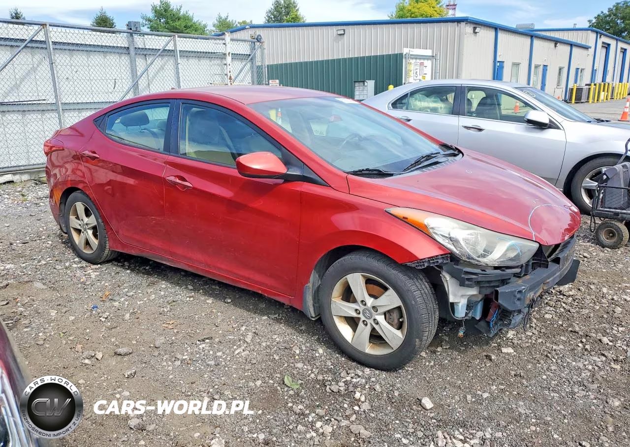 2013 Hyundai Elantra Gls VIN:KMHDH4AE2DU600749 - 4