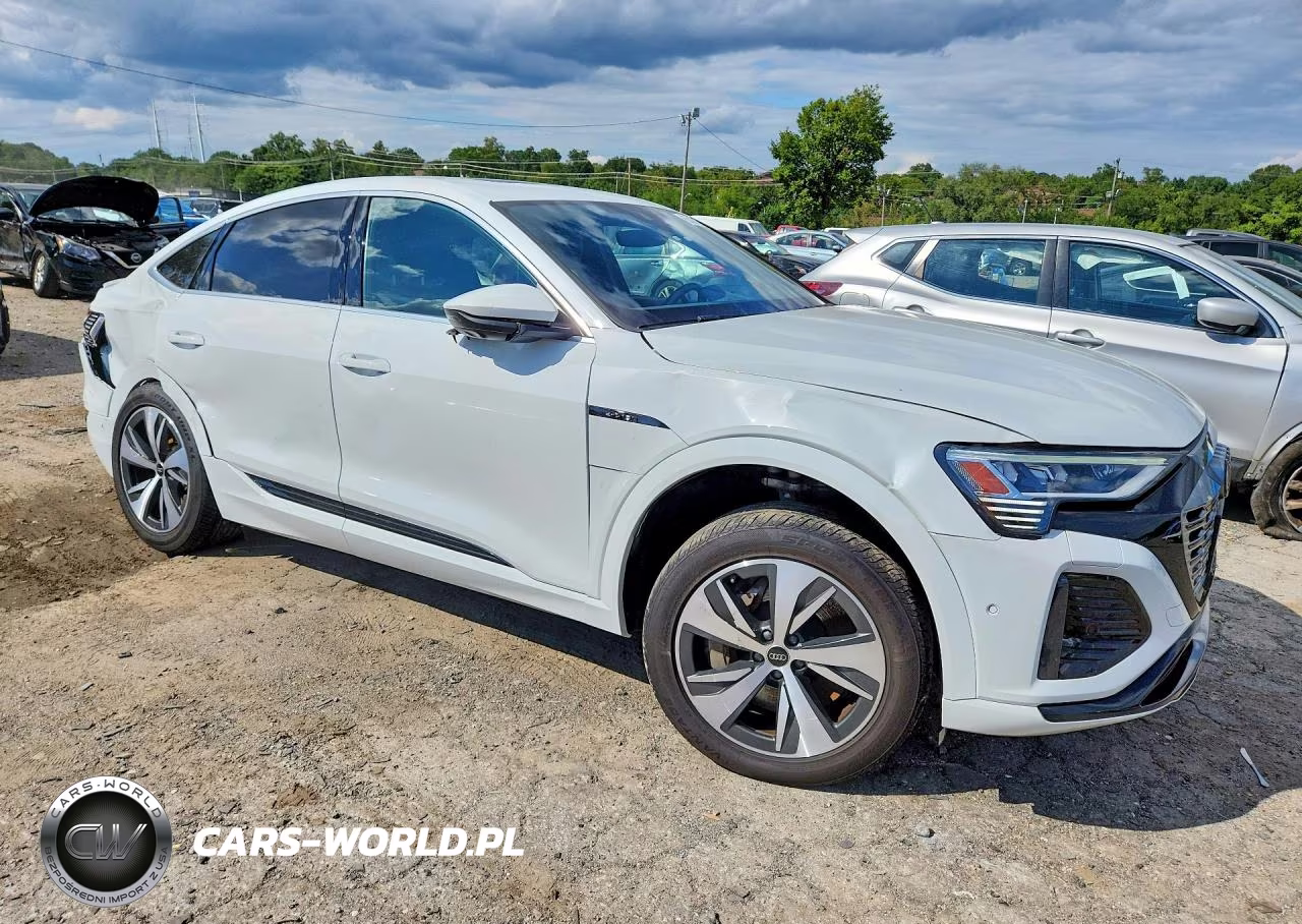 2024 Audi Q8 E-Tron Sportback Premium Plus VIN:WA1CAAGE1RB029472 - 4