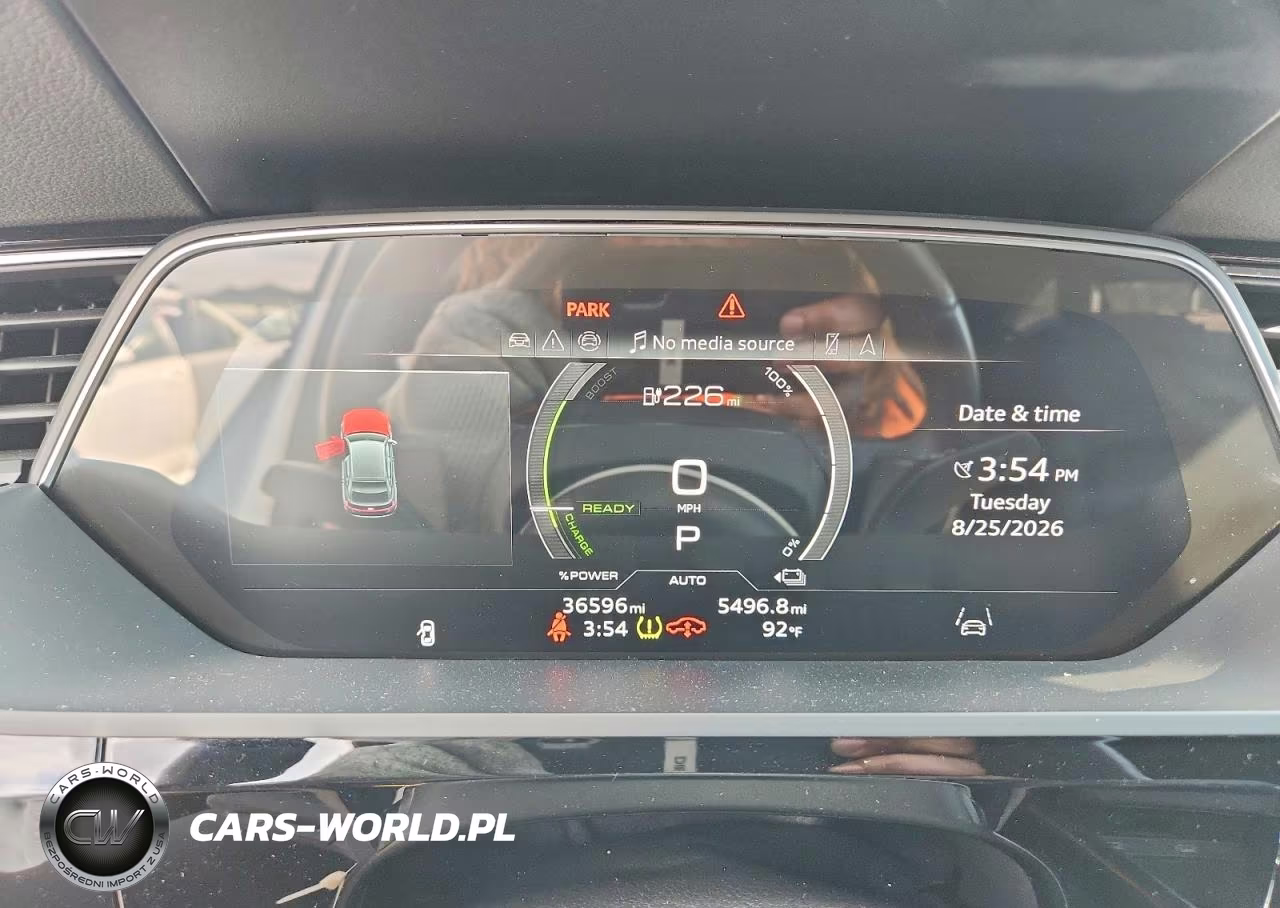 2024 Audi Q8 E-Tron Sportback Premium Plus VIN:WA1CAAGE1RB029472 - 9