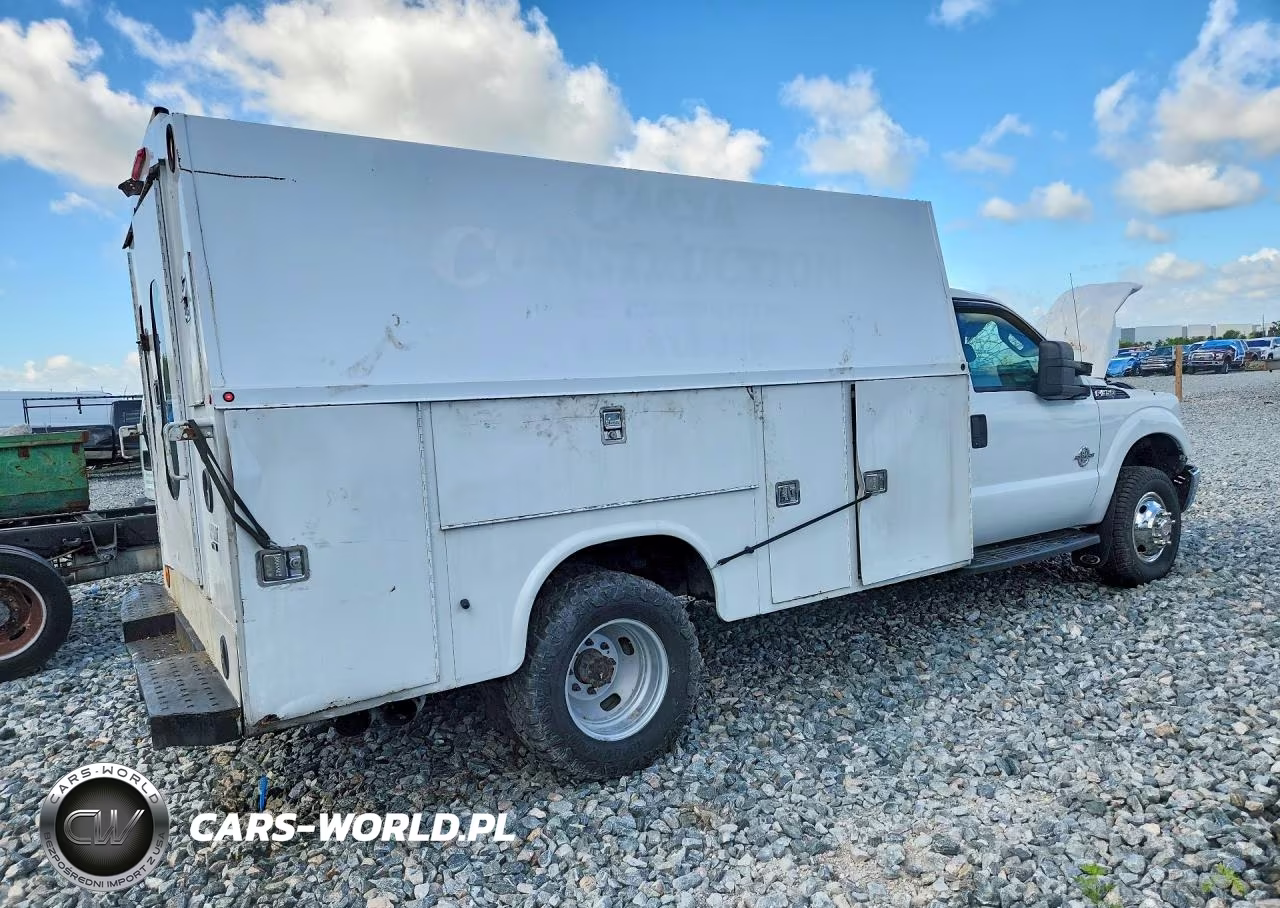2011 Ford F350 Super Duty VIN:1FDRF3HT7BEB26735 - 3