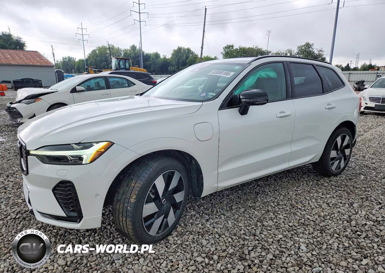 2025 Volvo Xc60 Plus – zdjęcie 1 z 12