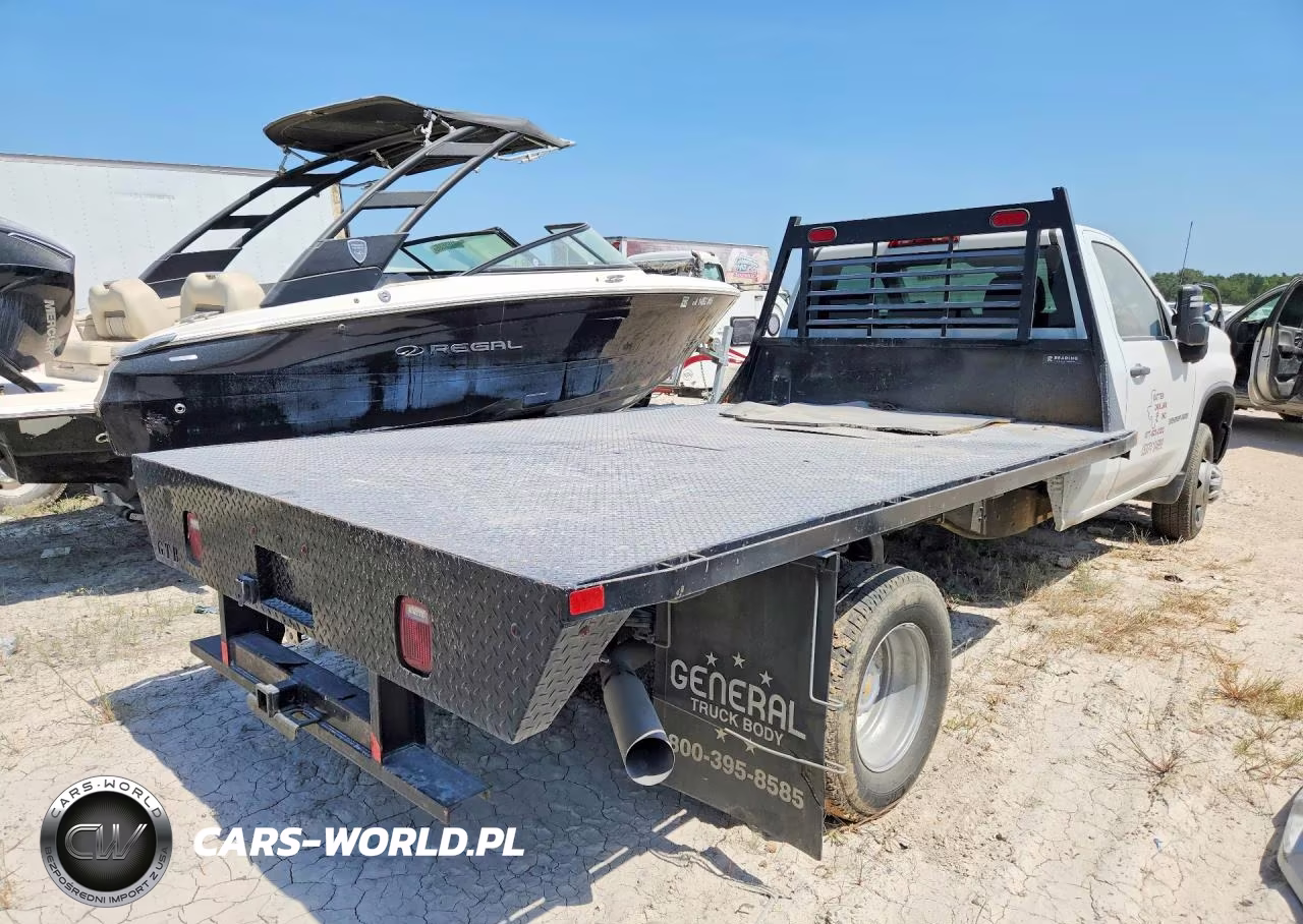 2025 Chevrolet Silverado C3500 VIN:1GB3AREY7SF109878 - 3