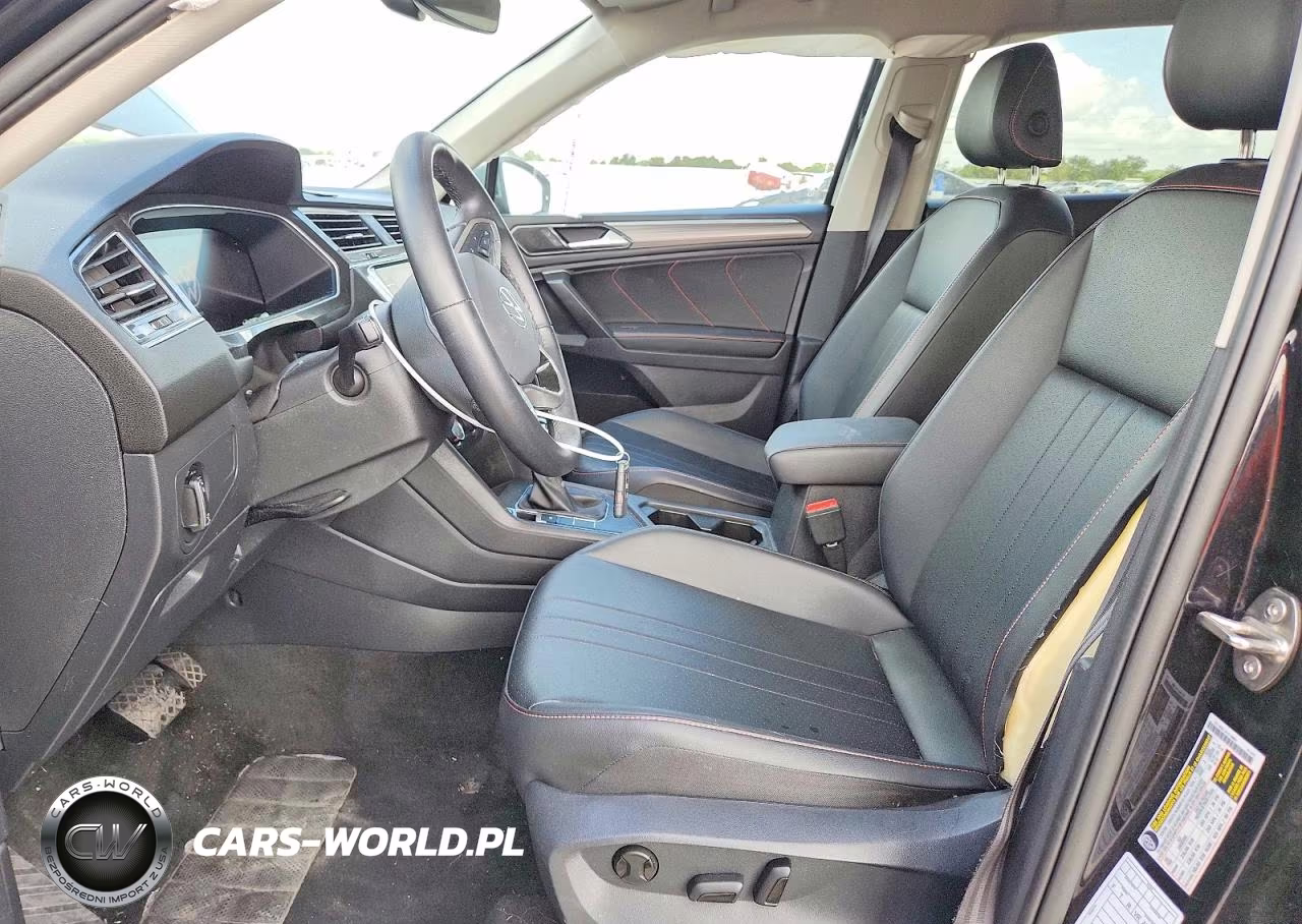 2024 Volkswagen Tiguan Wolfsburg VIN:3VVTB7AX5RM215168 - 7