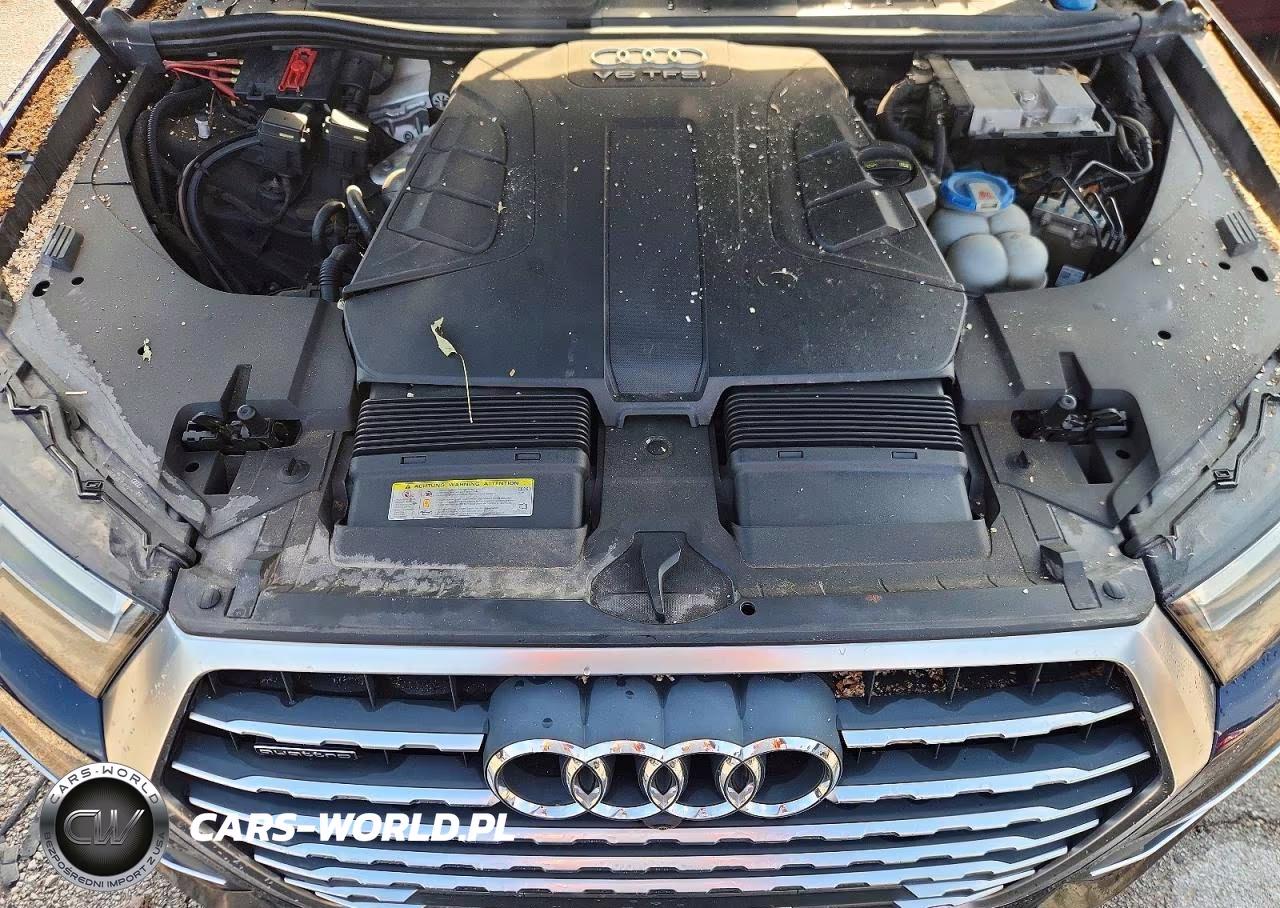2017 Audi Q7 Premium Plus VIN:WA1LAAF71HD005341 - 12