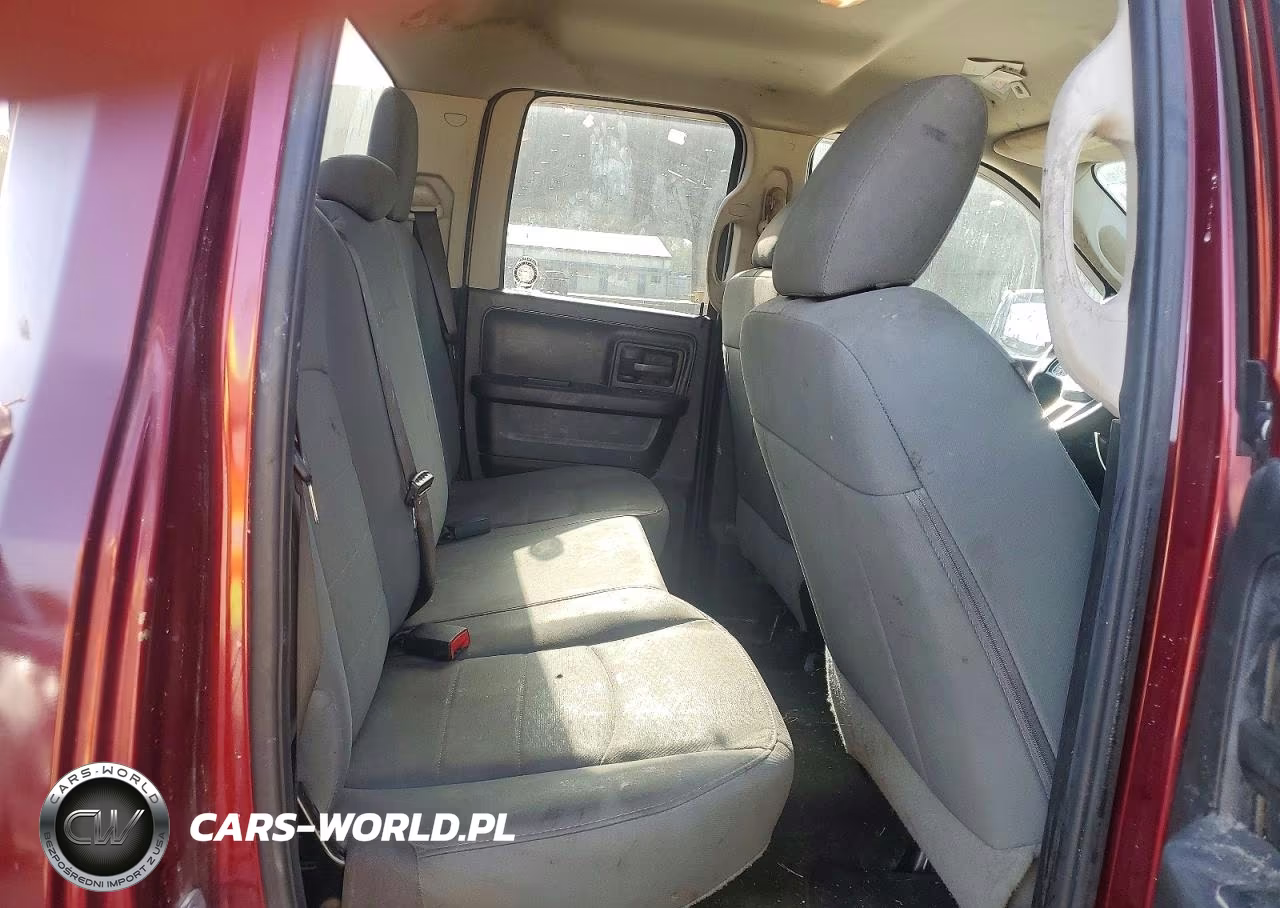 2019 Ram 1500 Classic Tradesman VIN:1C6RR6FG8KS628813 - 10