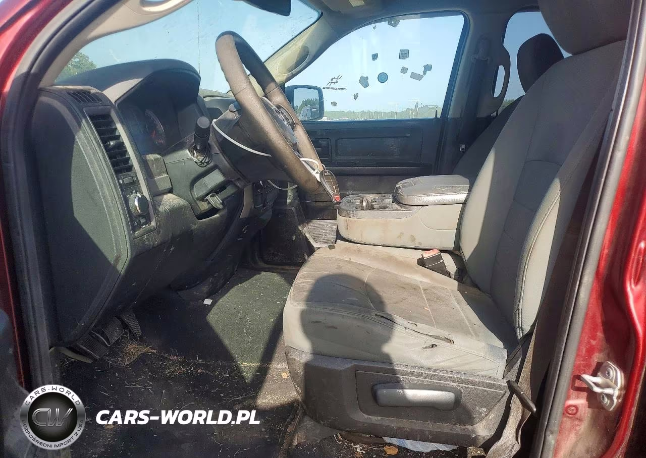 2019 Ram 1500 Classic Tradesman VIN:1C6RR6FG8KS628813 - 7