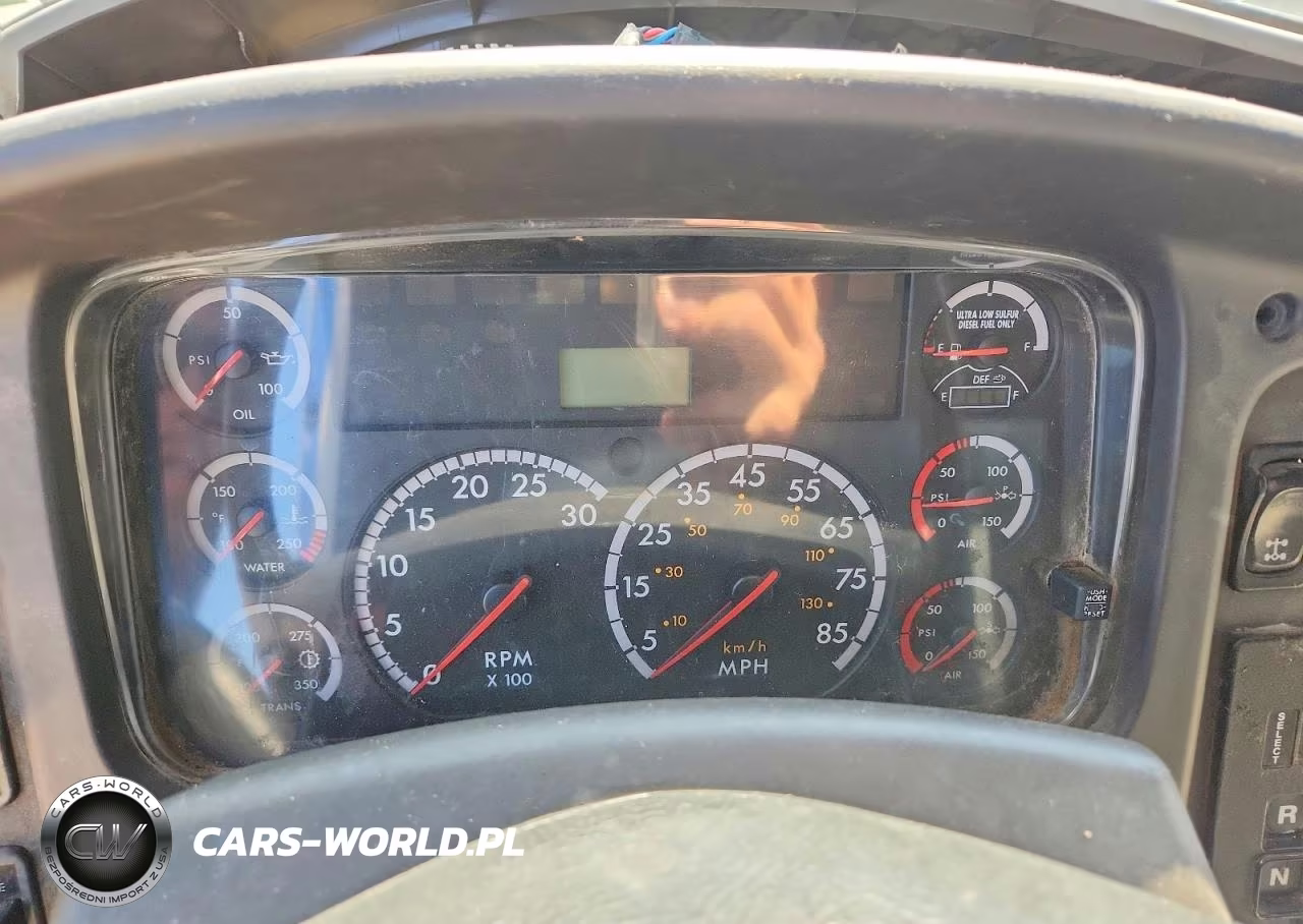 2012 Freightliner Business Class M2 Refuse Truck VIN:1FVACXBS6CHBK4239 - 9