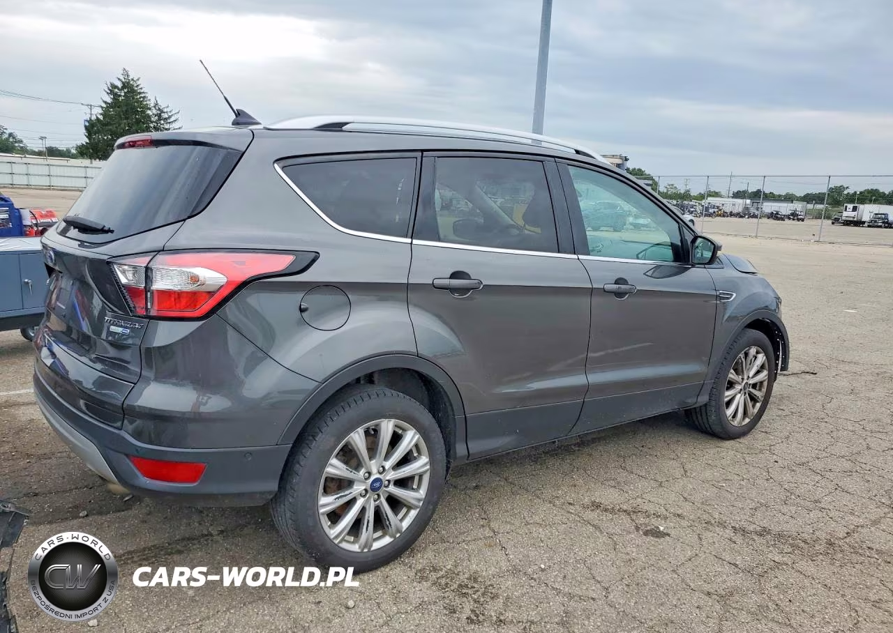 2018 Ford Escape Titanium VIN:1FMCU9J92JUB71146 - 3
